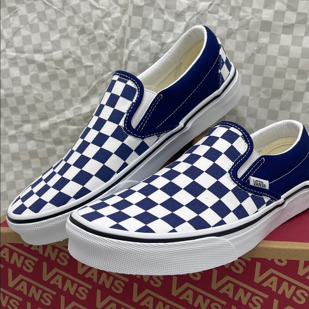 Vans WMNS Classic Slip-On
Color Theory Checkerboard
VN000BVZBYM Sneakers Beacon - Picture 6 of 16